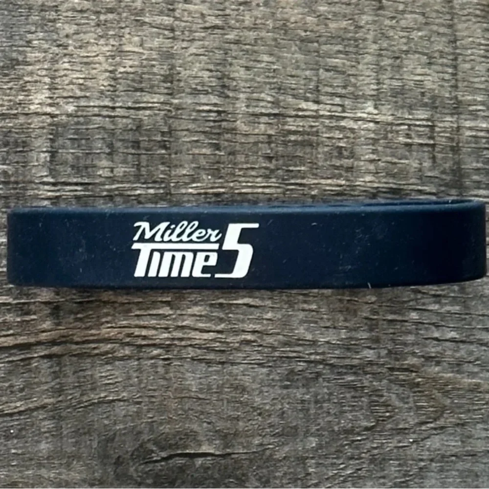 💞 New Seattle Mariners MLB Baseball Brad Miller Rubber Bracelet